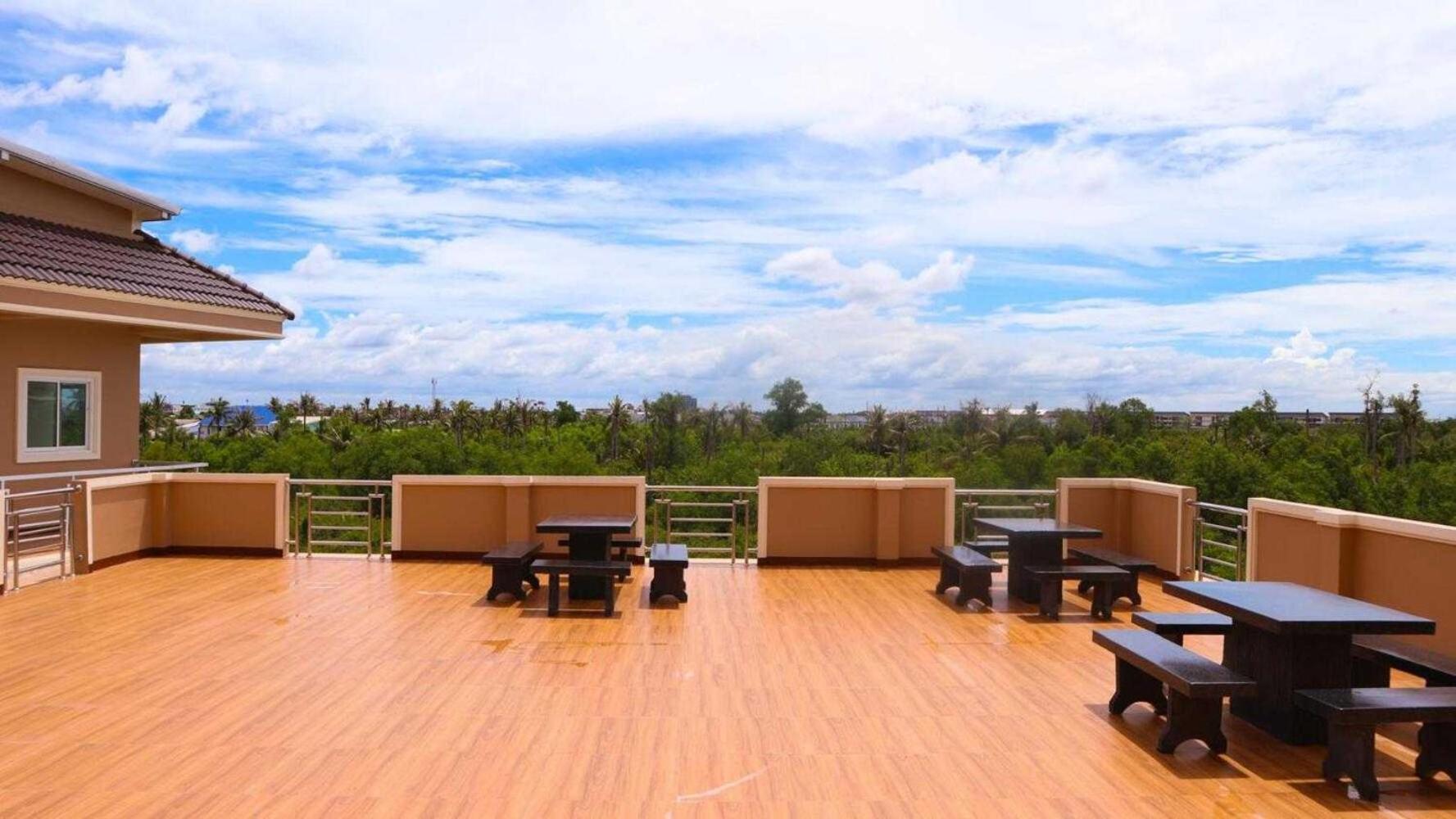 Capital O 75521 Sang Siri Apartment Samut Songkhram Exterior foto