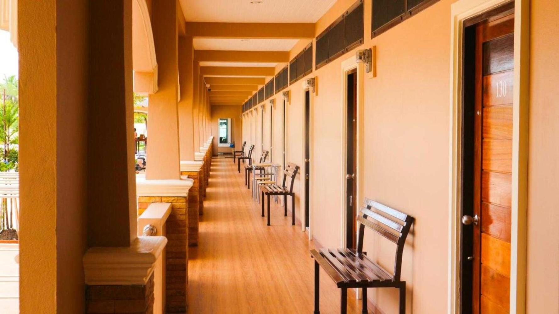 Capital O 75521 Sang Siri Apartment Samut Songkhram Exterior foto